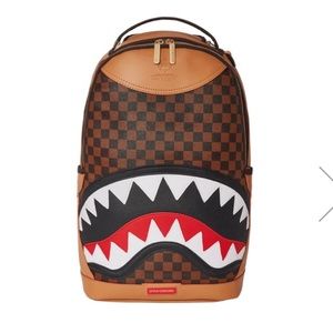 New Spray-ground Henny to the Throne backpack 🎒